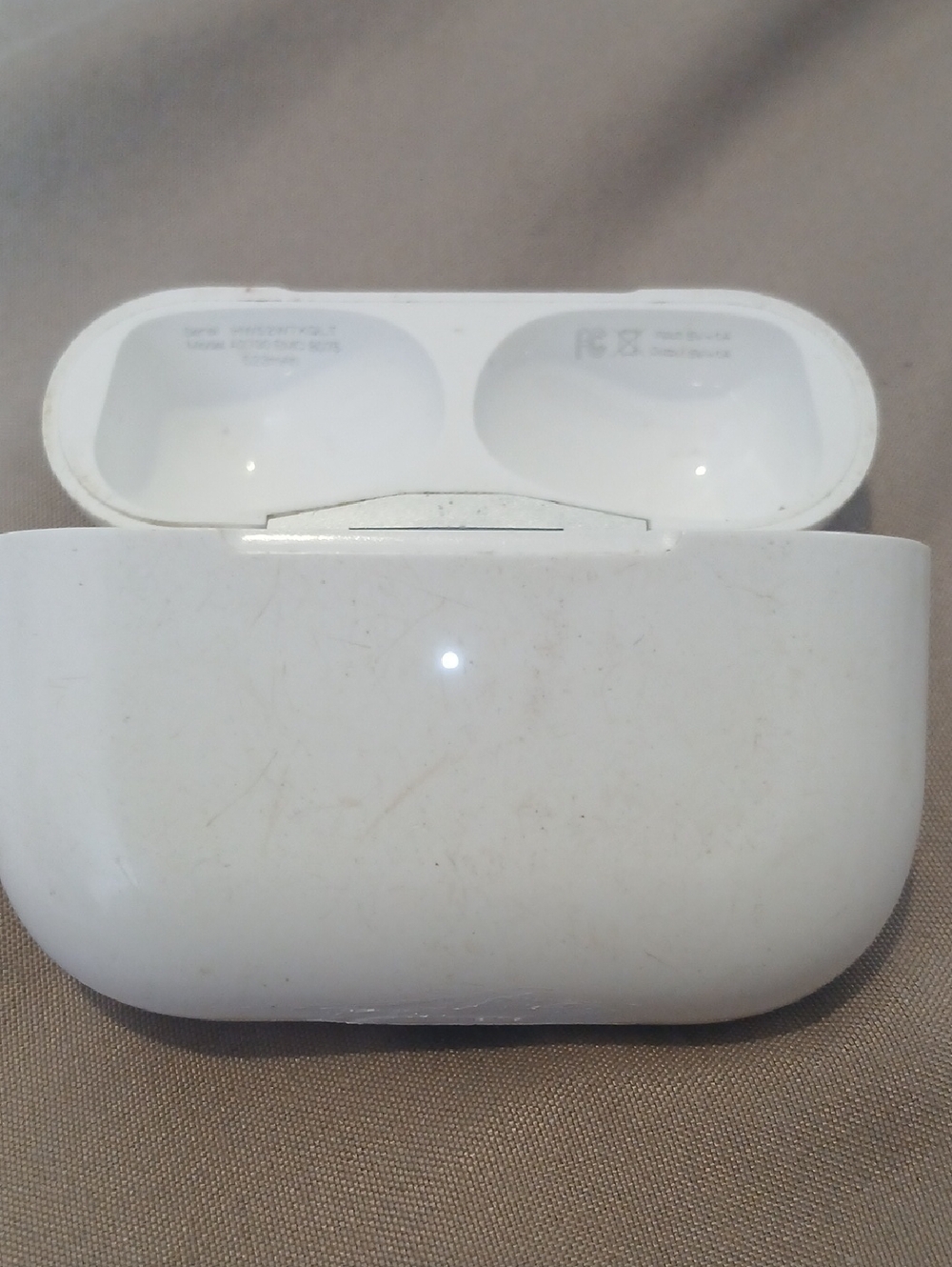 Apple A2700 Wireless Earbud Charging Case (ONLY)